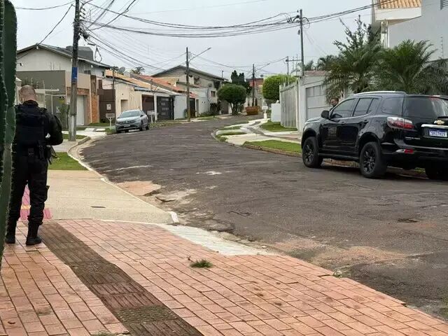 Imagem da notícia Gaeco prende 12 policiais suspeitos de desviar drogas apreendidas em MS