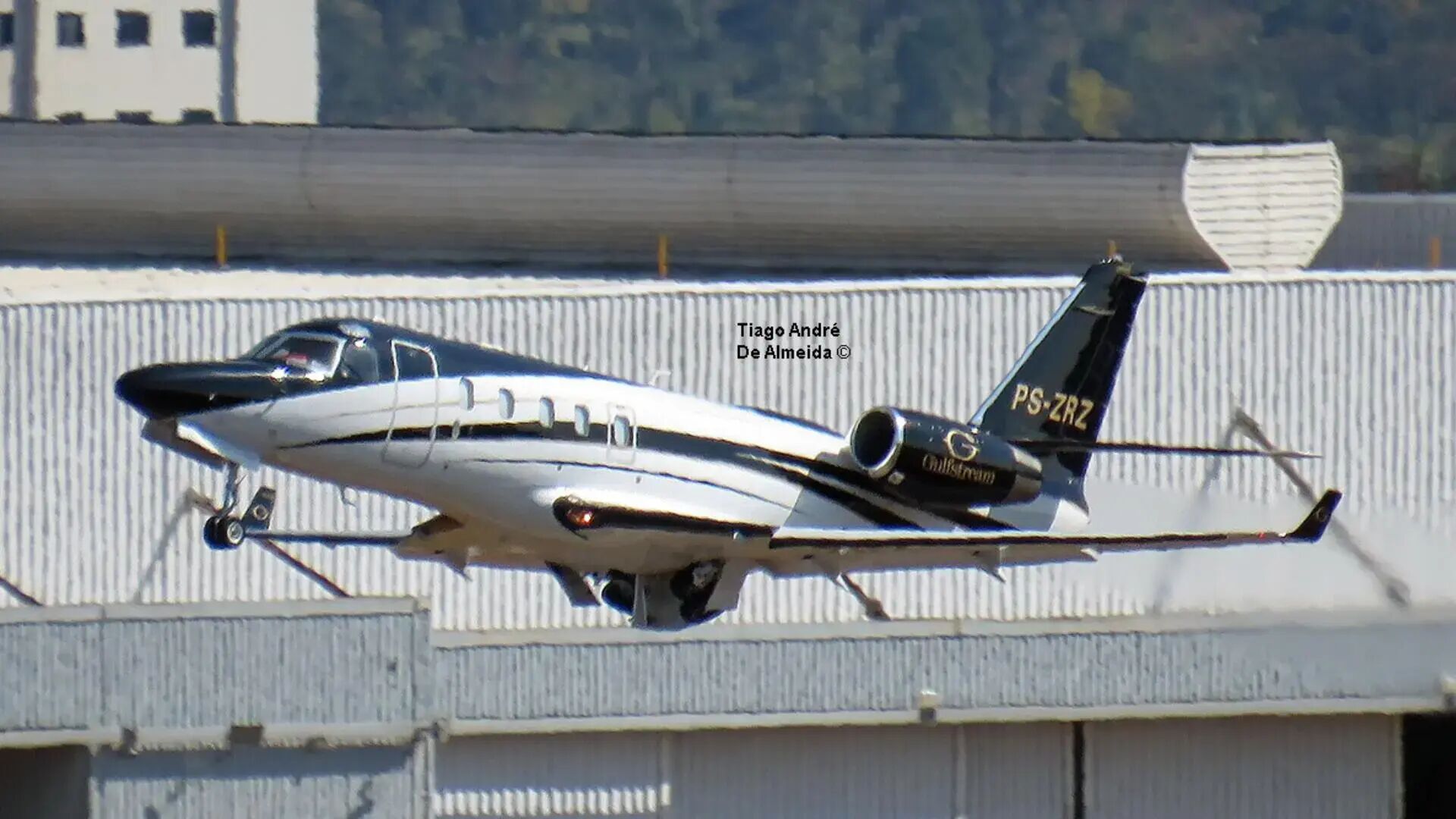 Ilustração da notícia Avião de empresário de MS é ligado a apreensão de 189 kg de ouro na Bolívia