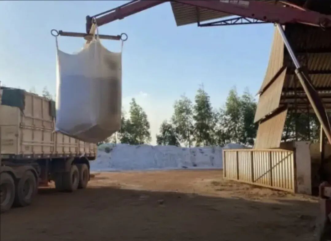 Imagem da notícia Quatro toneladas de adubo são furtadas de fazenda da Arauco em Inocência