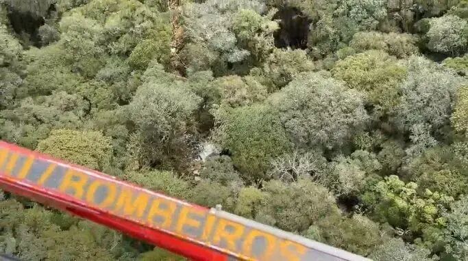 Ilustração da notícia Helicóptero com cantor Rick é encontrado na Serra de SC; cinco pessoas morreram da MS Todo dia