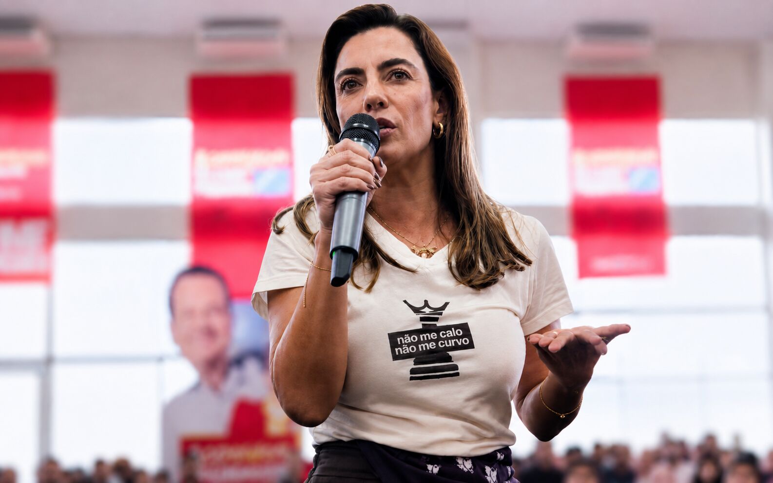 Imagem ilustrativa da matéria Soraya Thronicke oficializa candidatura ao Senado e une PSB e PT em grande ato político em Campo Grande