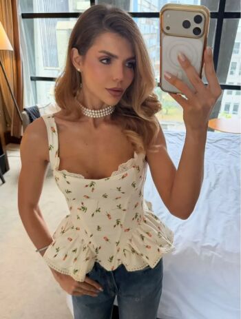 Imagem de CROPPED PATRICIA - CLOUDE