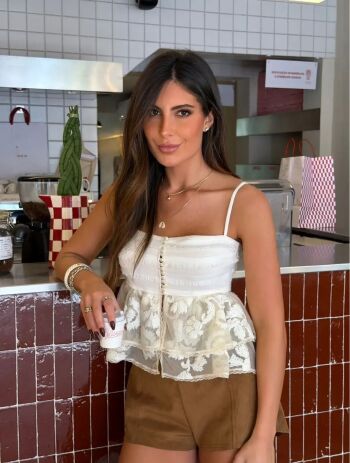 Imagem de CROPPED YARA - CLOUDE