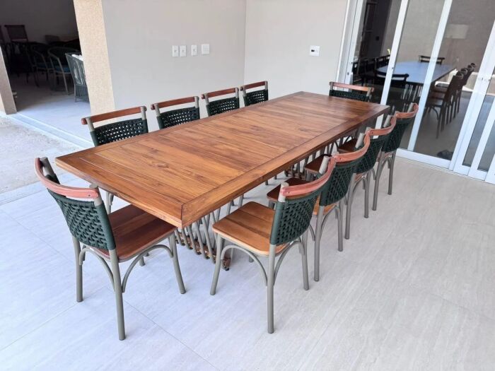 Imagem de Mesa Verona com Tampo Teca 280x100cm com 10 Cadeiras Milano