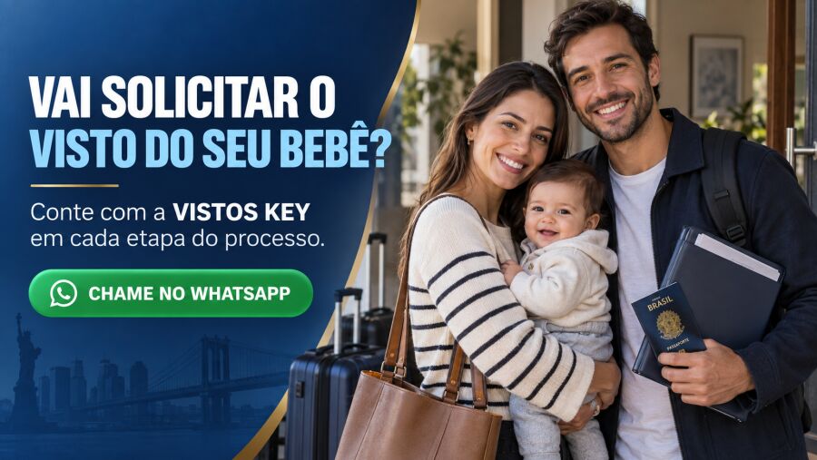Imagem Família organizando documentos e informações para a solicitação do visto americano do bebê