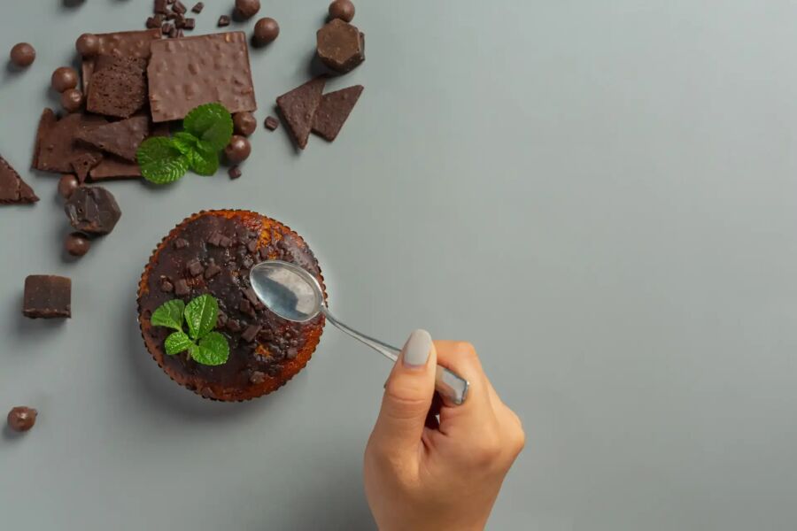 Imagem cupcake-chocolate-vegano-composite